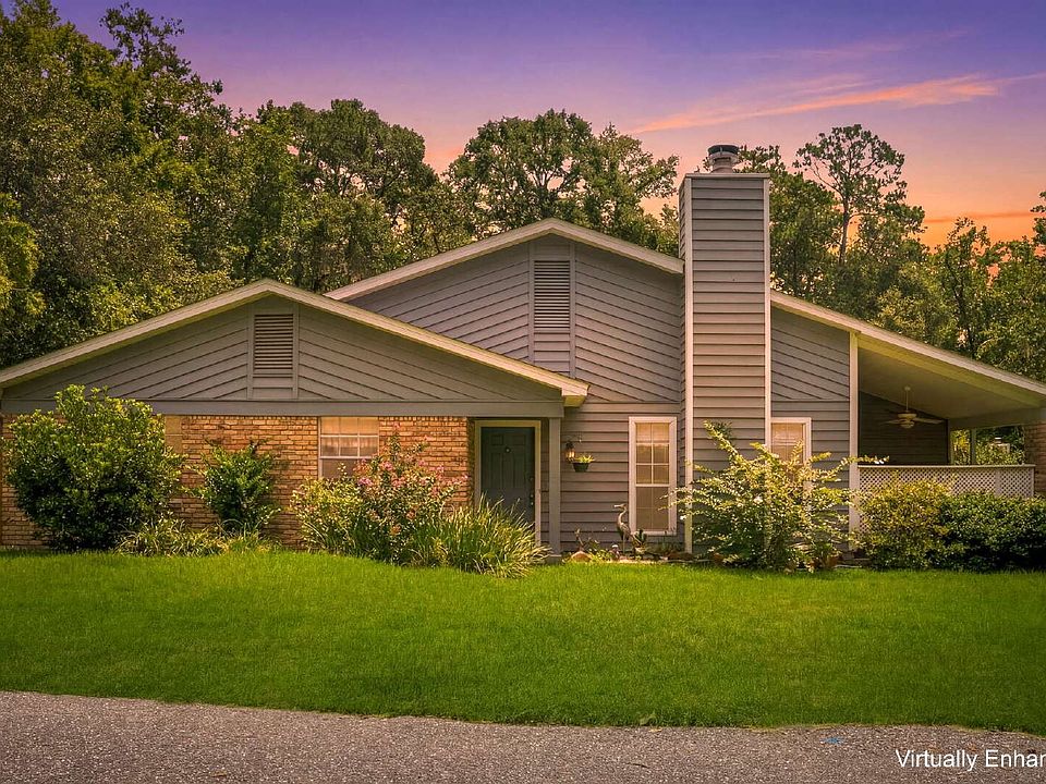 1st image of 1402 Sturbridge Pl
