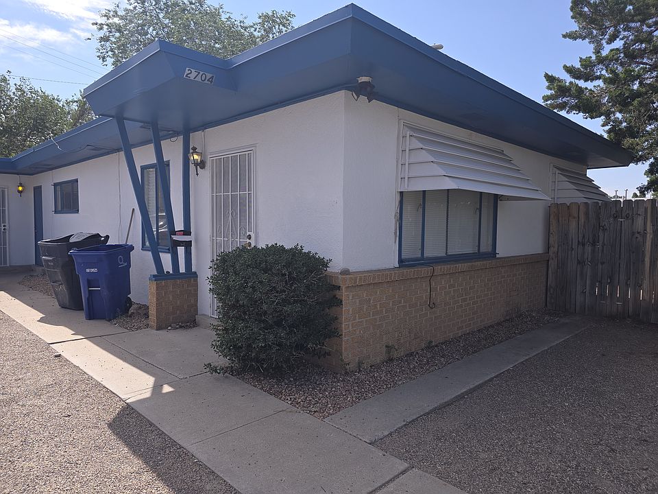 Side parking space