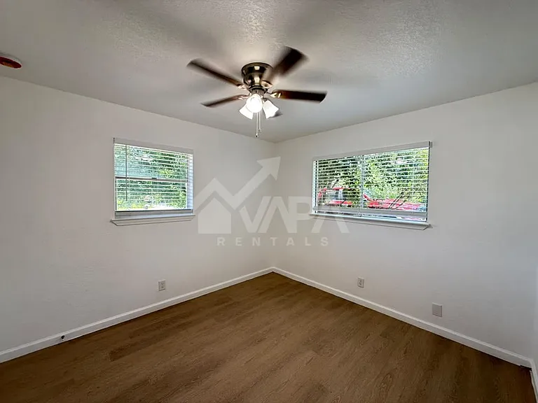 5014 Galahad Dr — Photo 10