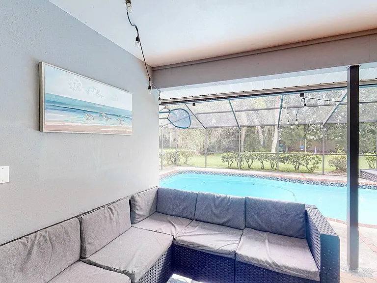 16004 Amberly Dr — Photo 10