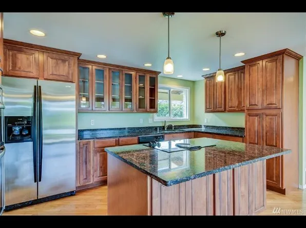 491 Hazelwood Dr, Oak Harbor, WA 98277