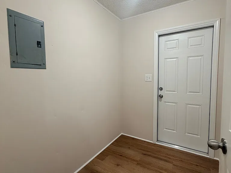 705 Lakecrest Ave — Photo 21