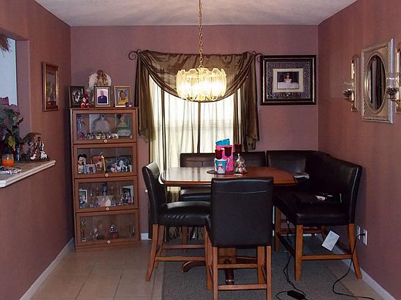 3rd image of 3033 Jefferson Dr