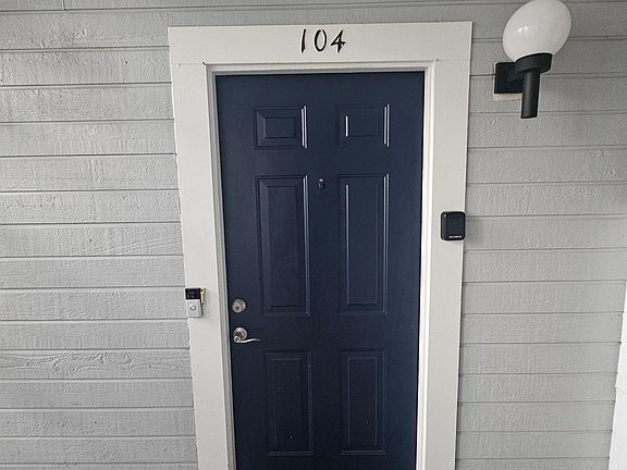 2nd image of 604 Moonglow Rd APT 104