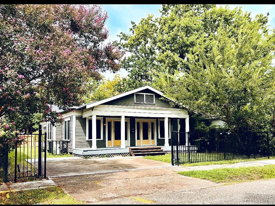 303 Northwood St
