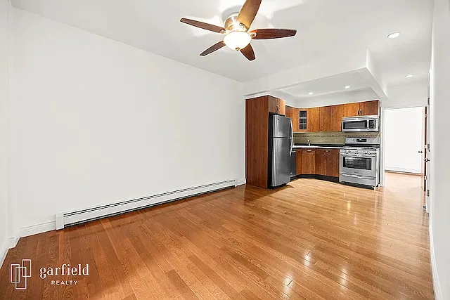 323 7th St #3