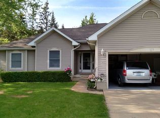 172 S State St, Michigan Center, MI 49254