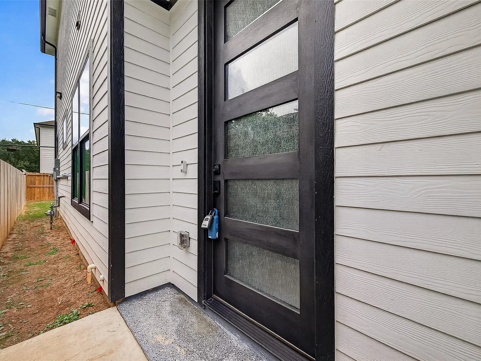 3 bed, 3.5 bath, 1865 sqft, $2,650 — Photo 4