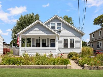 46 Windsor Rd, Pawtucket, RI, 02861