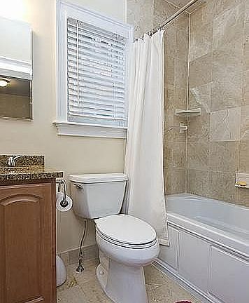 4th image of 202 Greenbriar Cir
