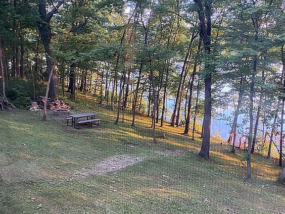 5th image of 951 Trout Dr