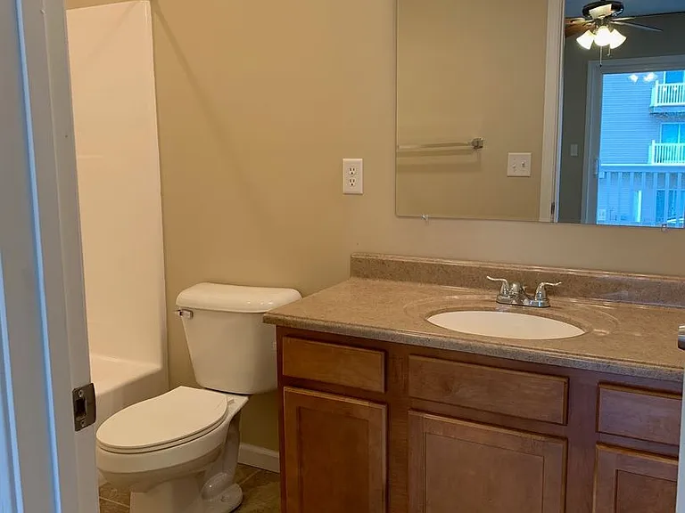 Graycliff Townhomes — Photo 31
