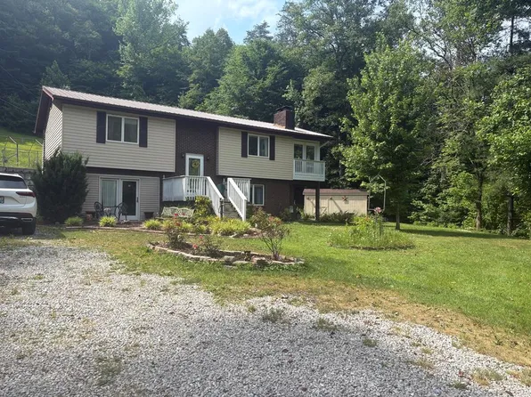 2006 State Route 825, Hagerhill, KY 41222