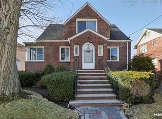 1105 Anderson Ave, Fort Lee, NJ 07024