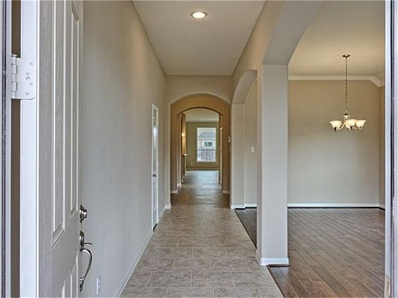 4th image of 27431 Charlenes Way Dr