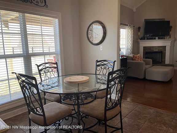 3rd image of 3333 Valley Crest Dr