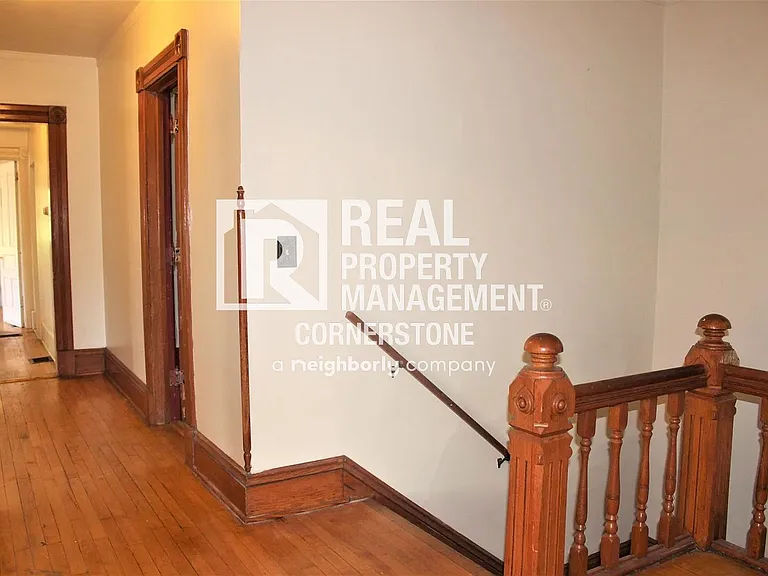 808 W Kalamazoo Ave — Photo 42