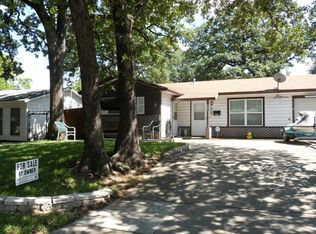 4408 King Oaks Ln, Fort Worth, TX 76111