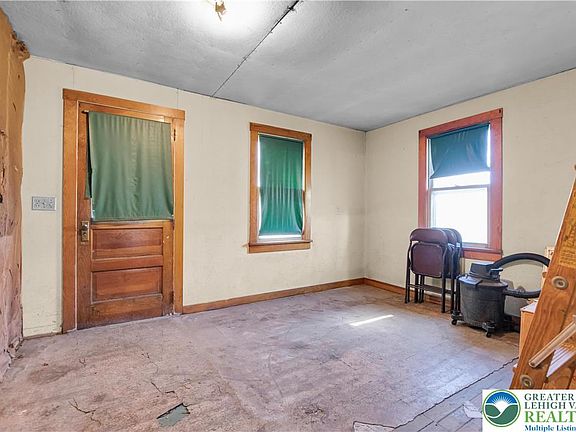 2nd image of 1008 W Penn Pike