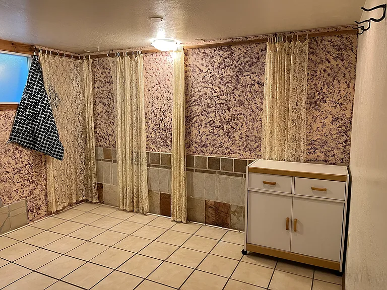 2858 Fairview Ave E — Photo 22