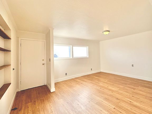 3rd image of 496 Wilde Ave