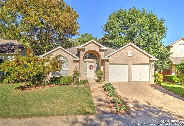 4 bed, 2.0 bath, 2443 sqft, $2,995 — Photo 1