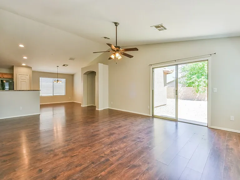 3854 W Carlos Ln — Photo 4