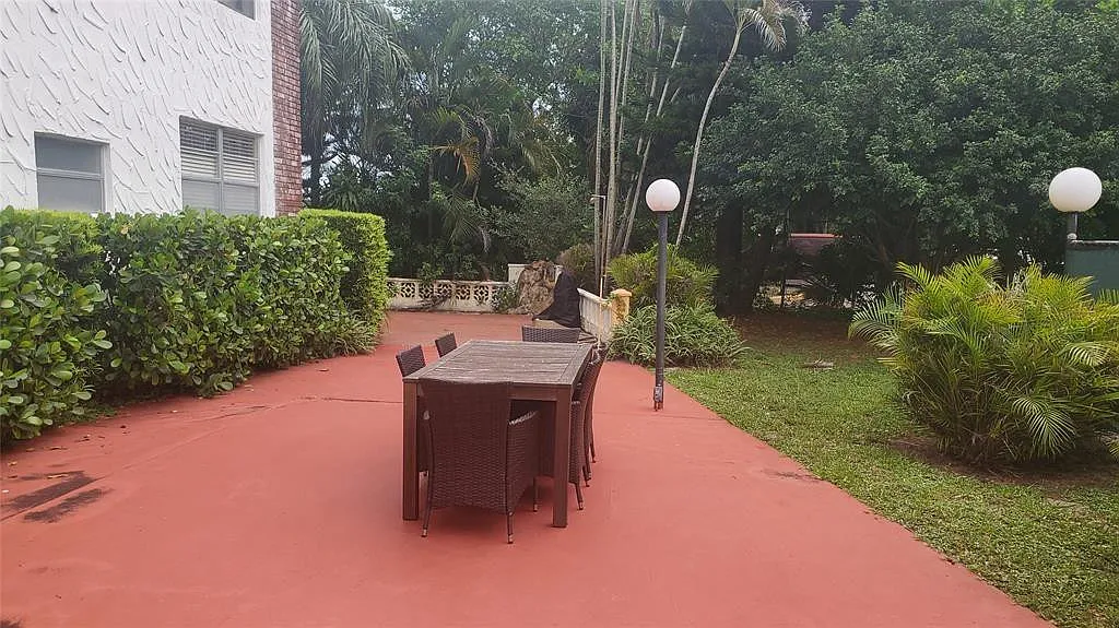 Villa Lago — Photo 3