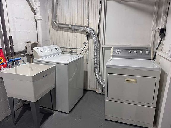 2nd image of 1324 Crofton Rd #2