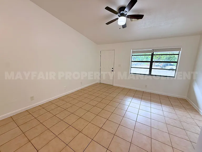 2316 Monroe St #10 — Photo 4