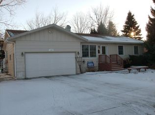 1230 Appollo Ave, Aberdeen, SD 57401