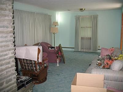 4th image of 1041 W Broad St