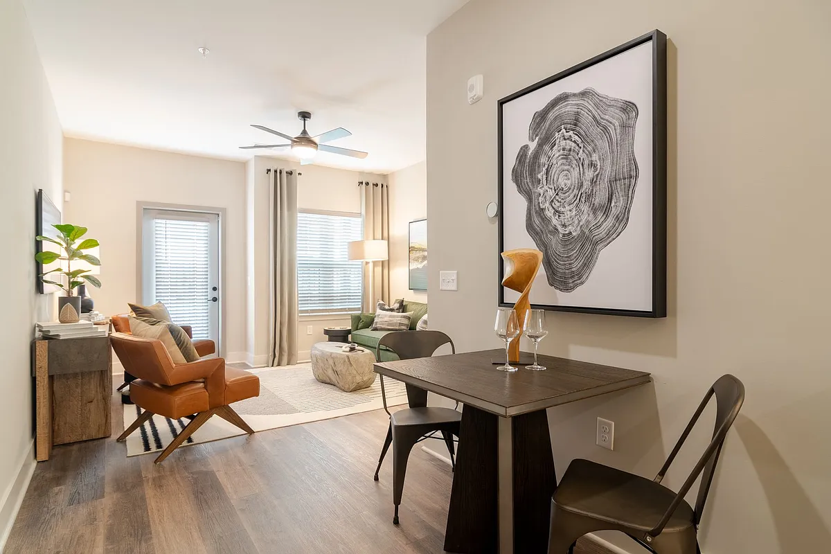 Building Photo - Treesort Luxury Living