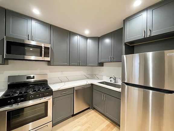 5th image of 1235 N Harper Ave APT 26