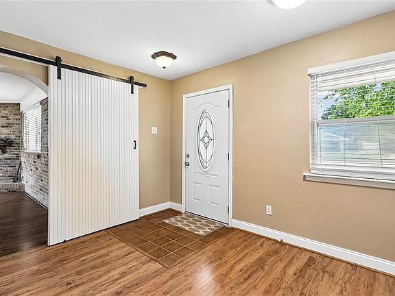 3rd image of 263 Audubon Dr