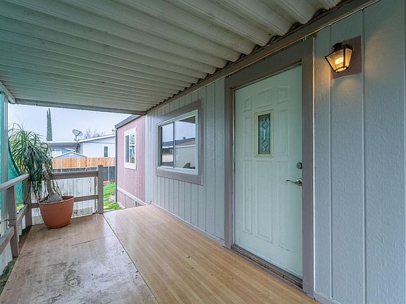 3rd image of 5901 Newbrook Cir Spc 114