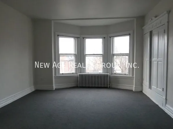 4910 Cedar Ave Floor 3, Philadelphia, PA 19143