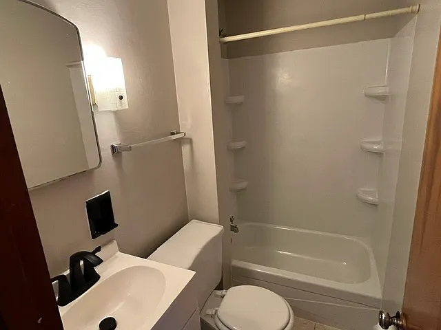 225 Logan Rd — Photo 15