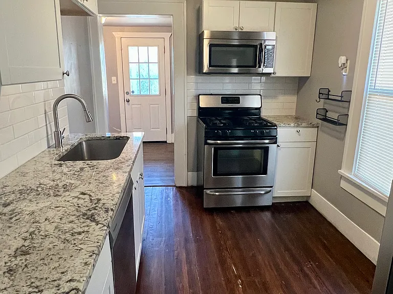 802 S Xanthus Ave — Photo 5