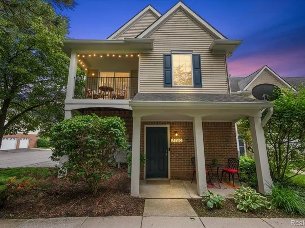 776 Amberly Dr Unit C, Waterford, MI 48328