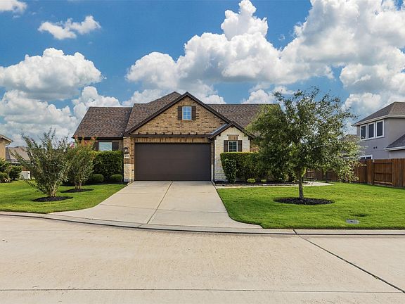 5th image of 10707 Hilltop Harbor Way