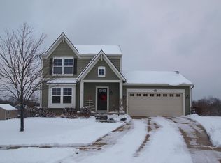 8488 Holden Ct, Jenison, MI 49428