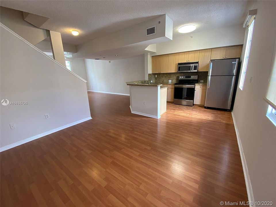 1st image of 2821 NE 185th St APT 404