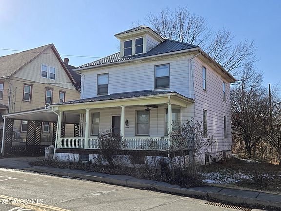 2nd image of 127 S 3rd St