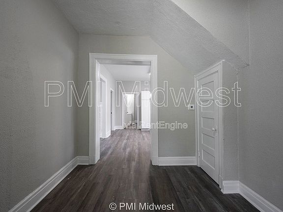 4th image of 538 W 29th St #A