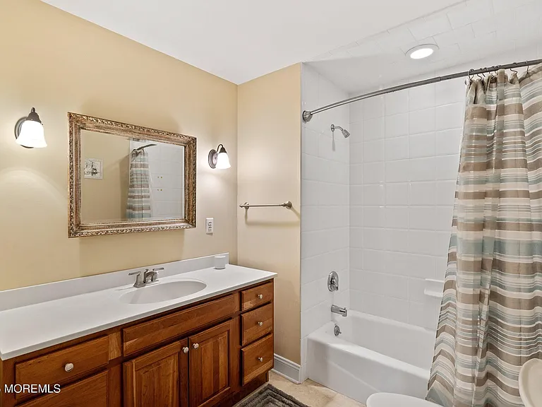2163 Village Rd — Photo 23