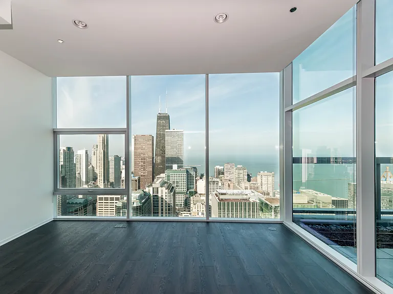 240 E Illinois St #5202 — Photo 6
