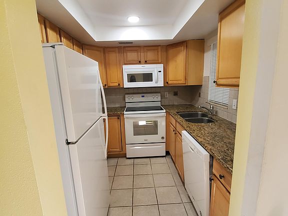 4th image of 4533 Marine Pkwy Unit 102