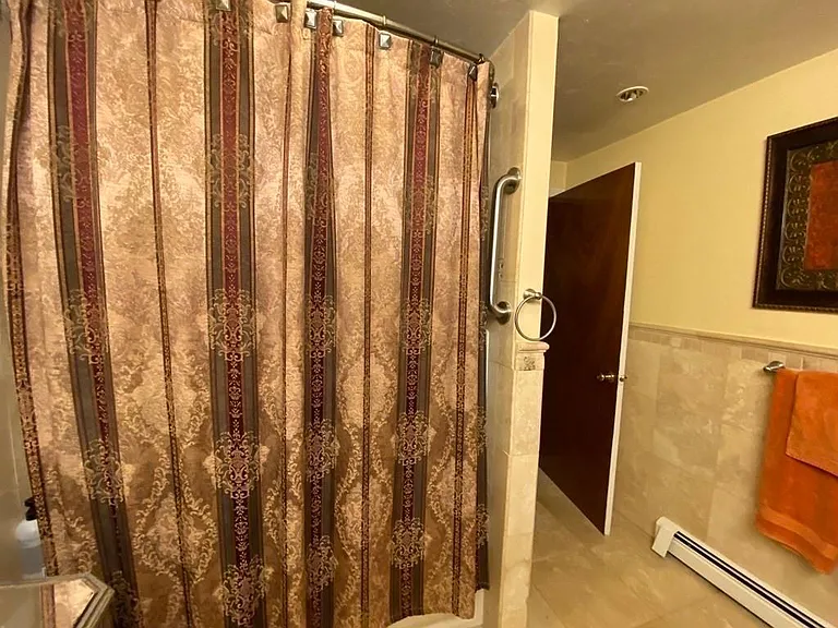 12 Park Ln — Photo 20