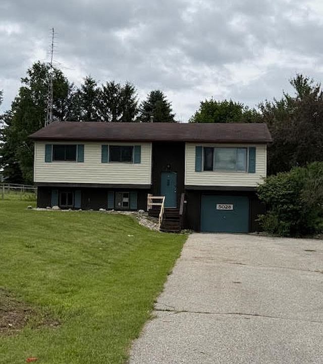 1st image of 5028 Silverberry Dr